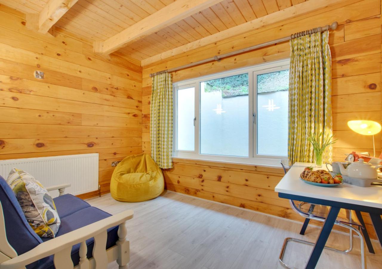 4 Bed in Wadebridge oc-p00066