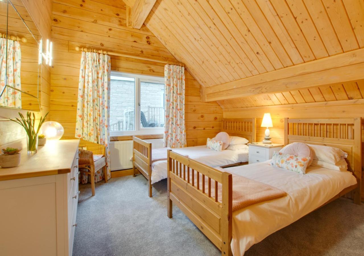 4 Bed in Wadebridge oc-p00066
