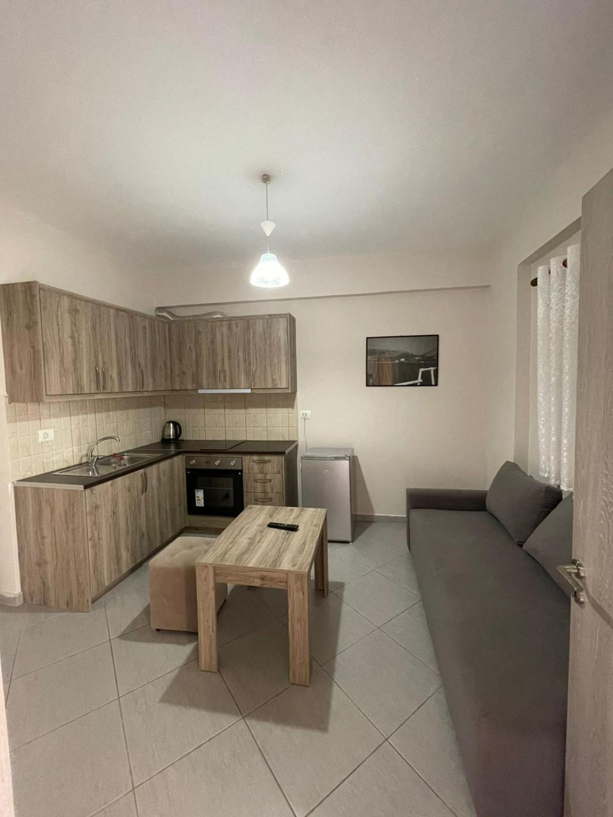 Onis Apartments