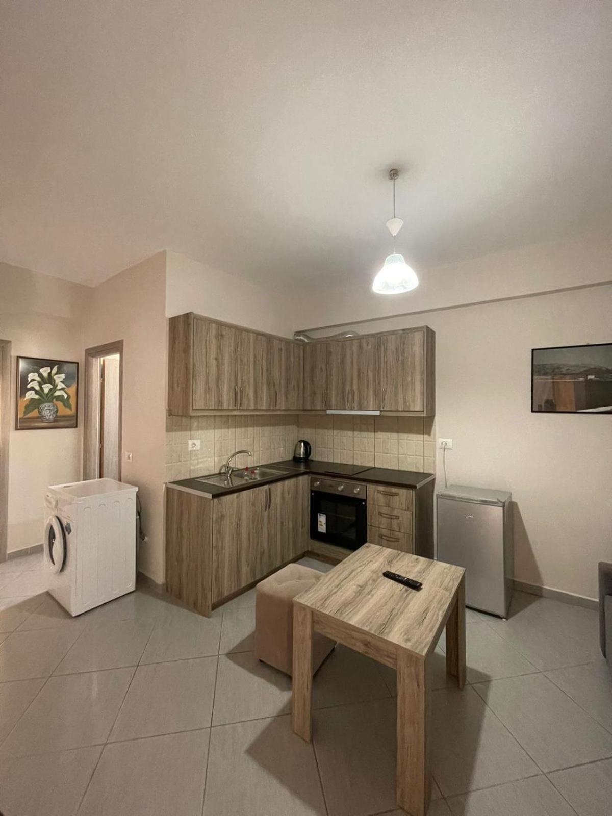 Onis Apartments
