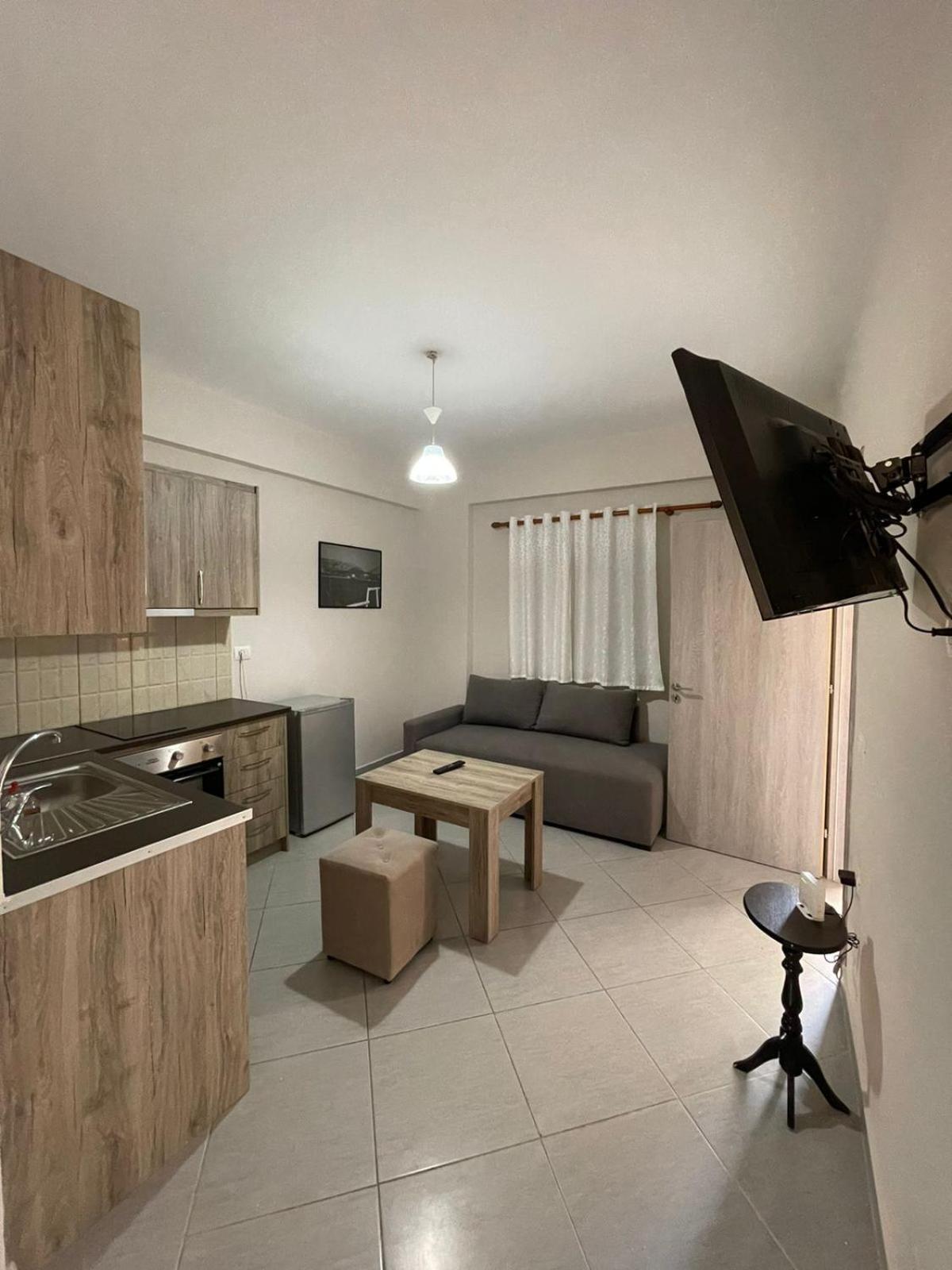 Onis Apartments