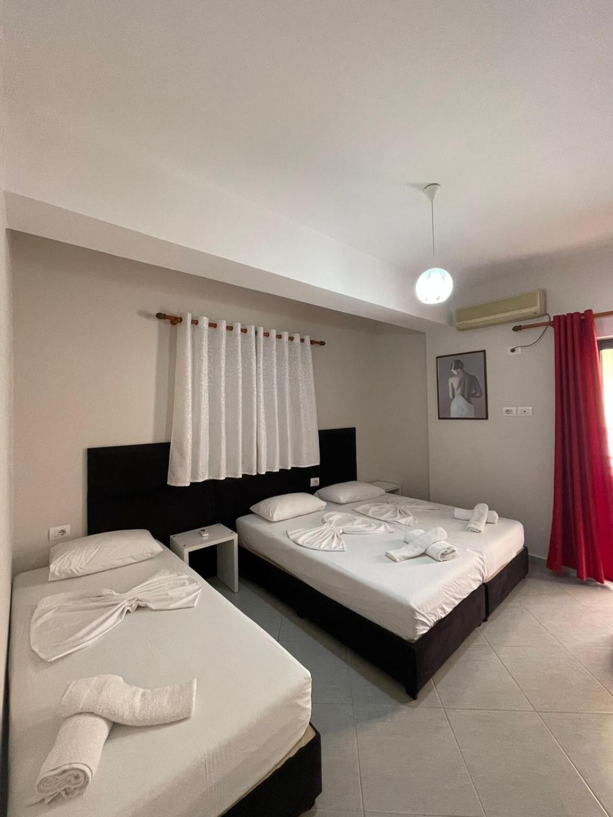 Onis Apartments