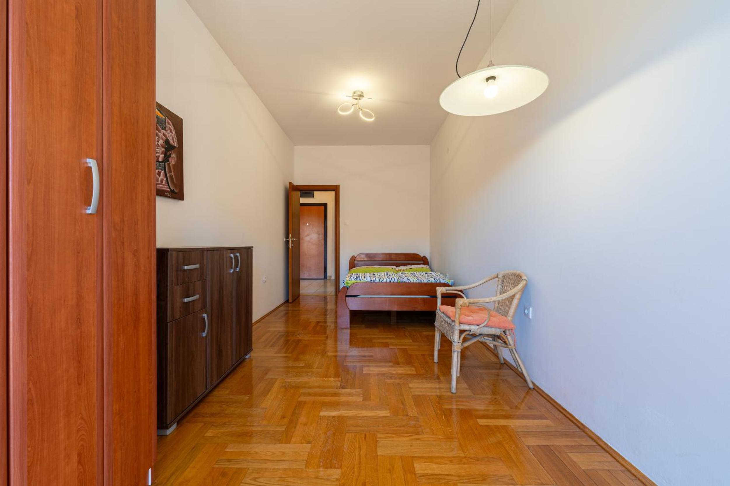 Family One bedroom apartment with Panoramic city view