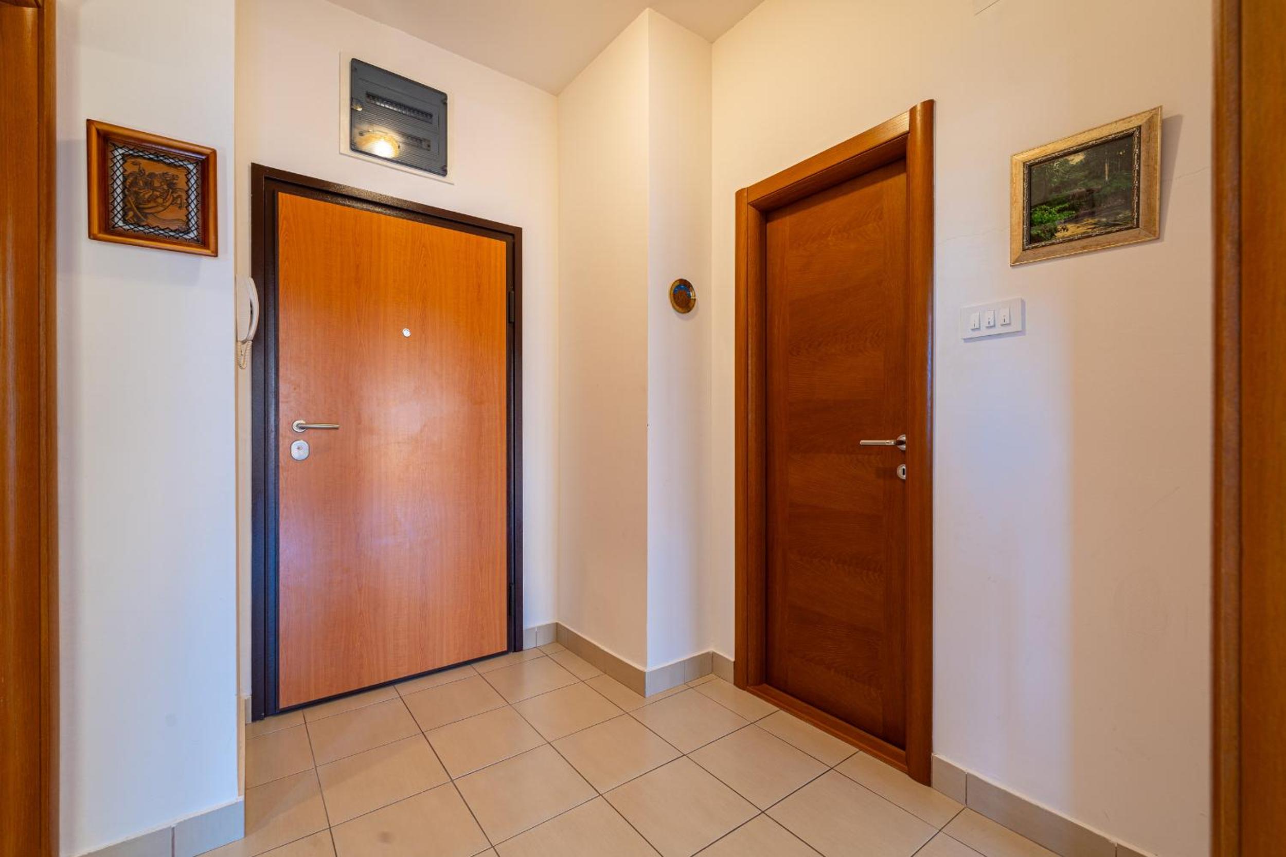 Family One bedroom apartment with Panoramic city view