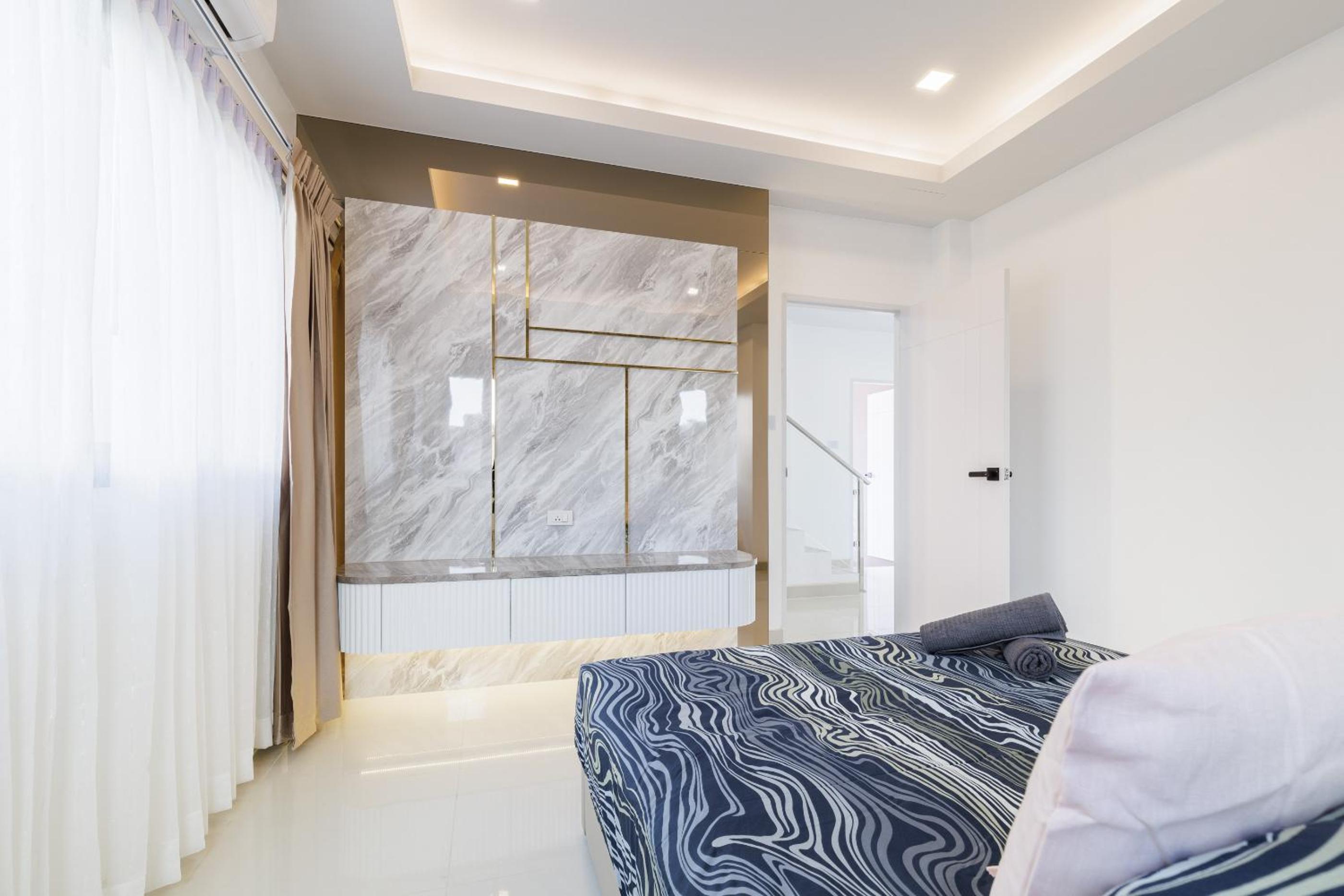 4 bedrooms, 4 bathrooms, villa with swimming pool, free Wi-Fi, party available
