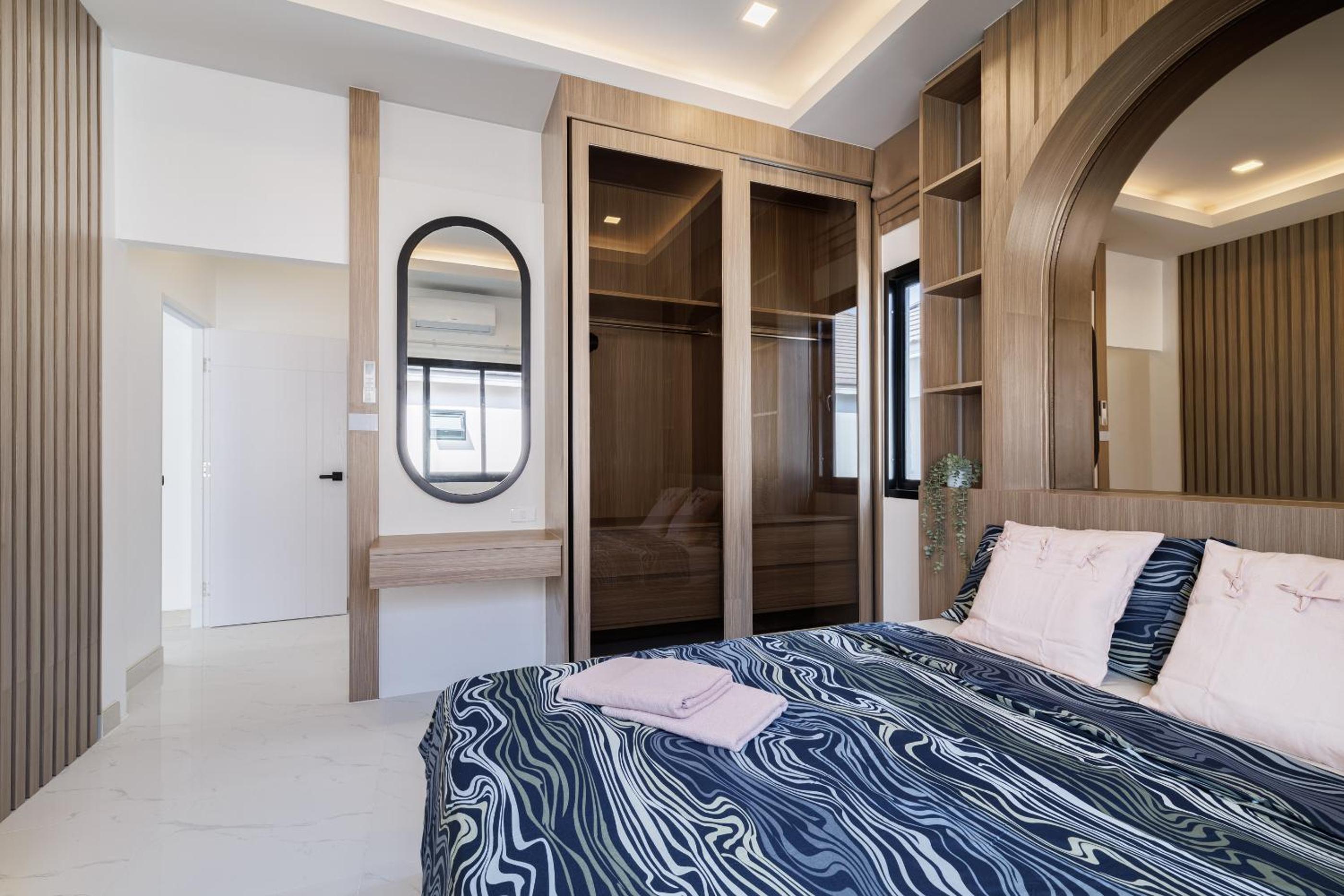 4 bedrooms, 4 bathrooms, villa with swimming pool, free Wi-Fi, party available