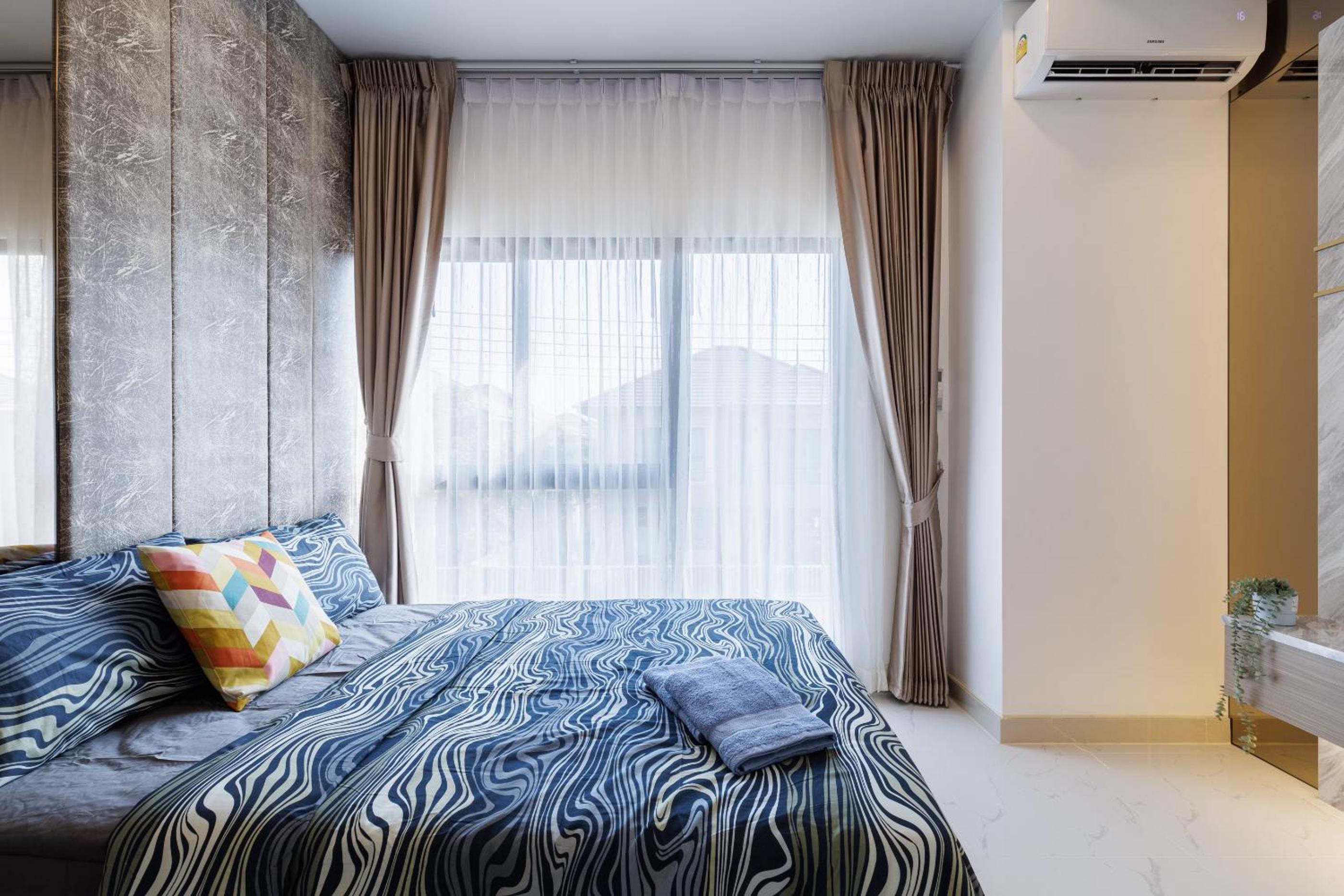 4 bedrooms, 4 bathrooms, villa with swimming pool, free Wi-Fi, party available