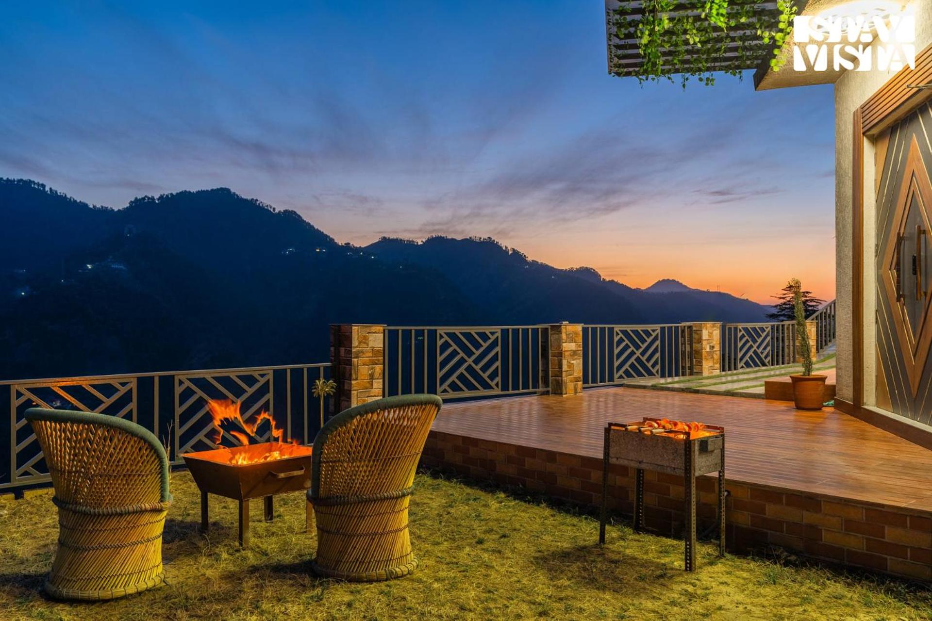 StayVista at Orion Villa with Jacuzzi, Mountain View