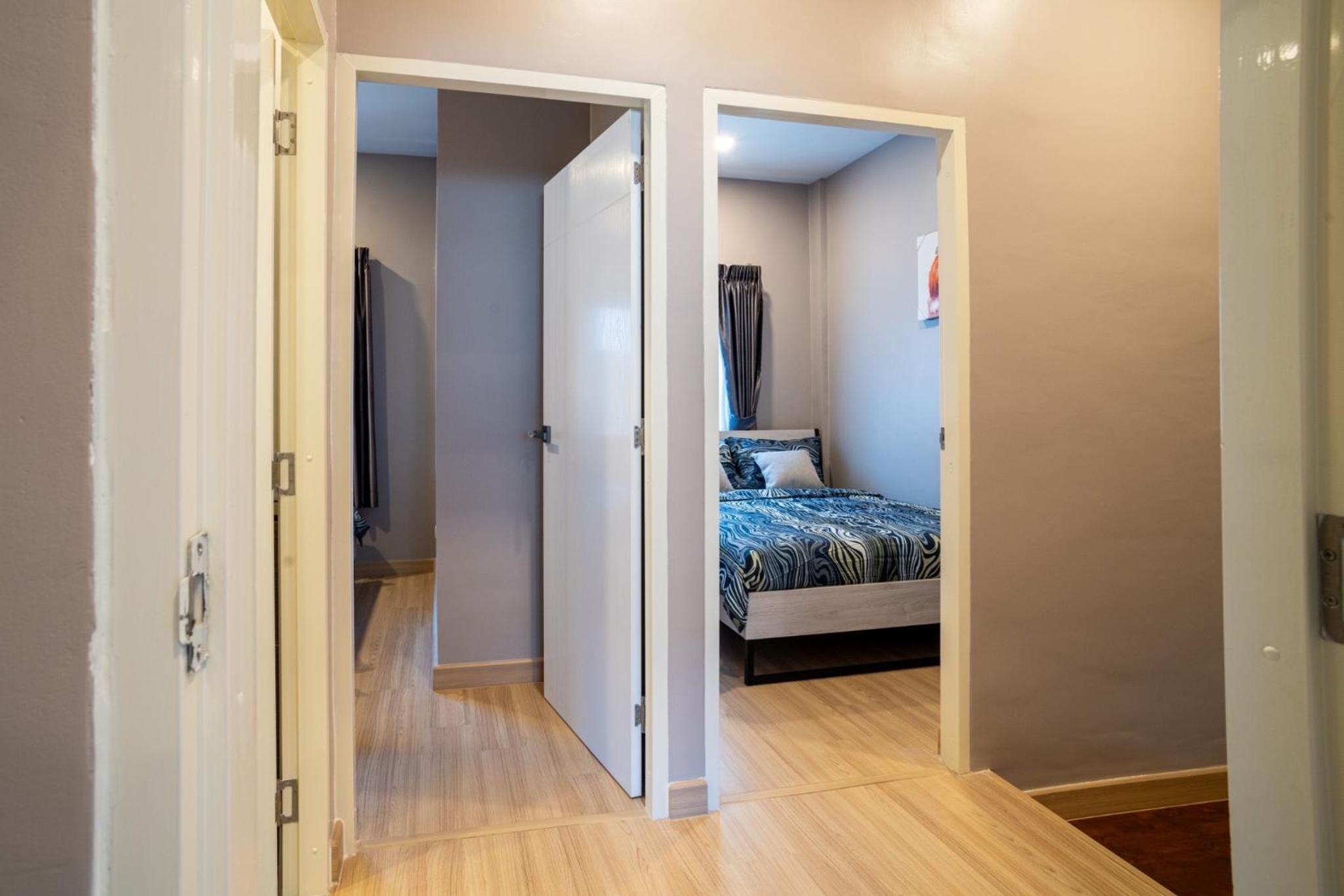 3-bedroom, 3-bathroom townhouse, community with swimming pool, gym, walking street for 20 minutes by car