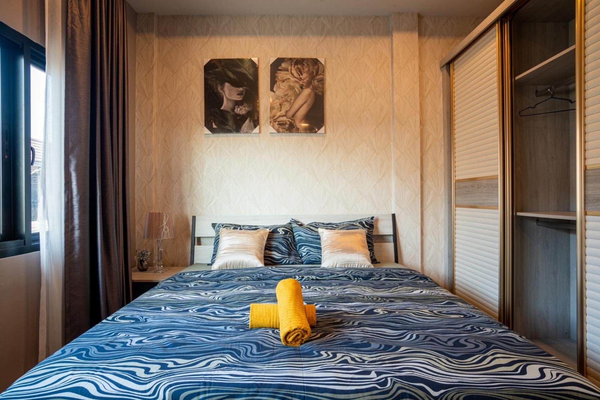 3-bedroom, 3-bathroom townhouse, community with swimming pool, gym, walking street for 20 minutes by car