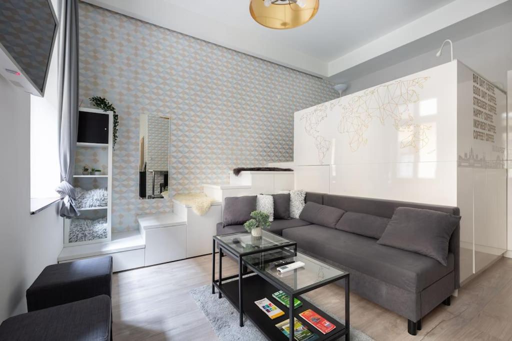 Budapest & Coffee Apt by NW view 5