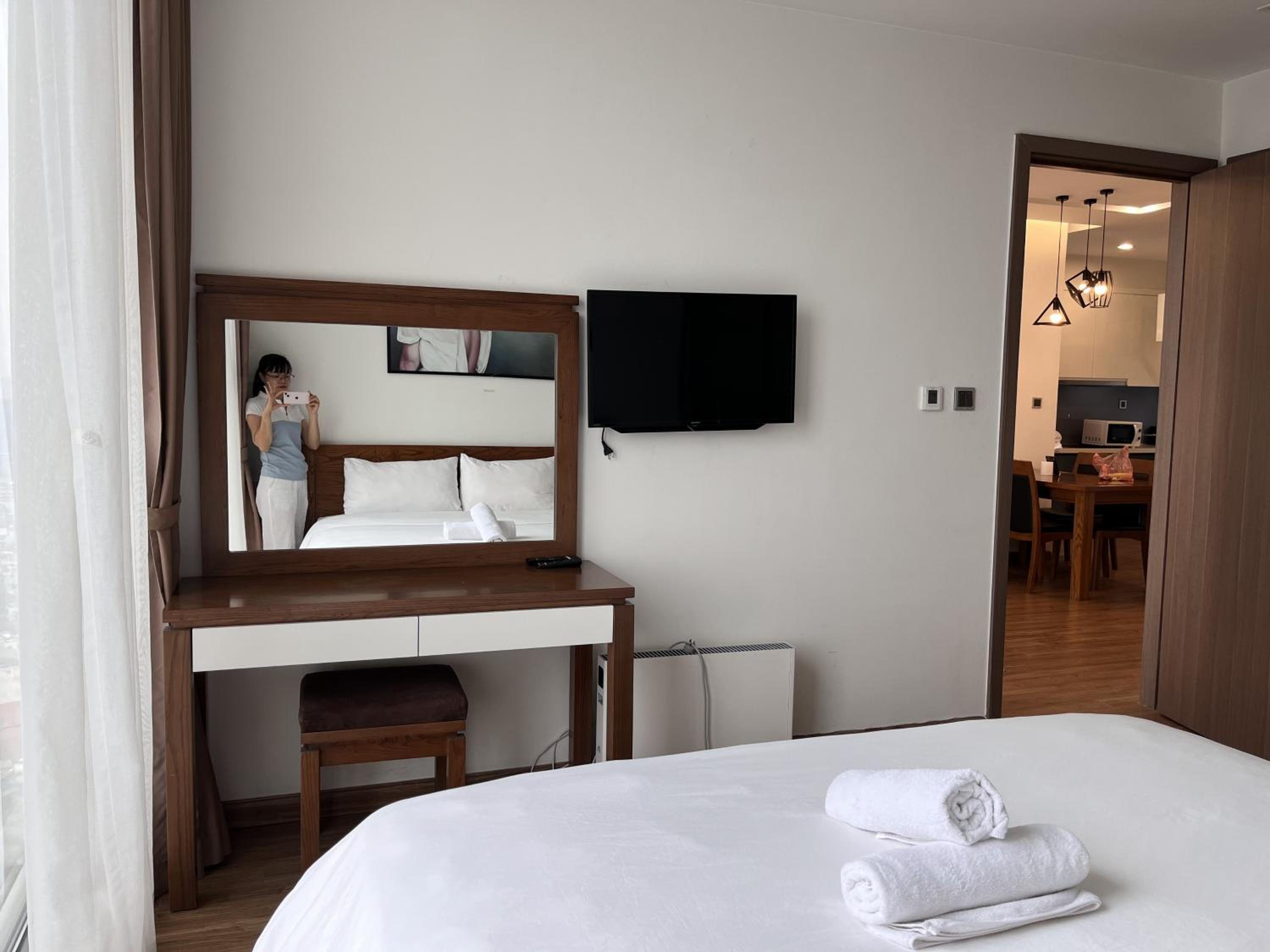 Vinhomes Metropolis Luxury Apartment 2 Br