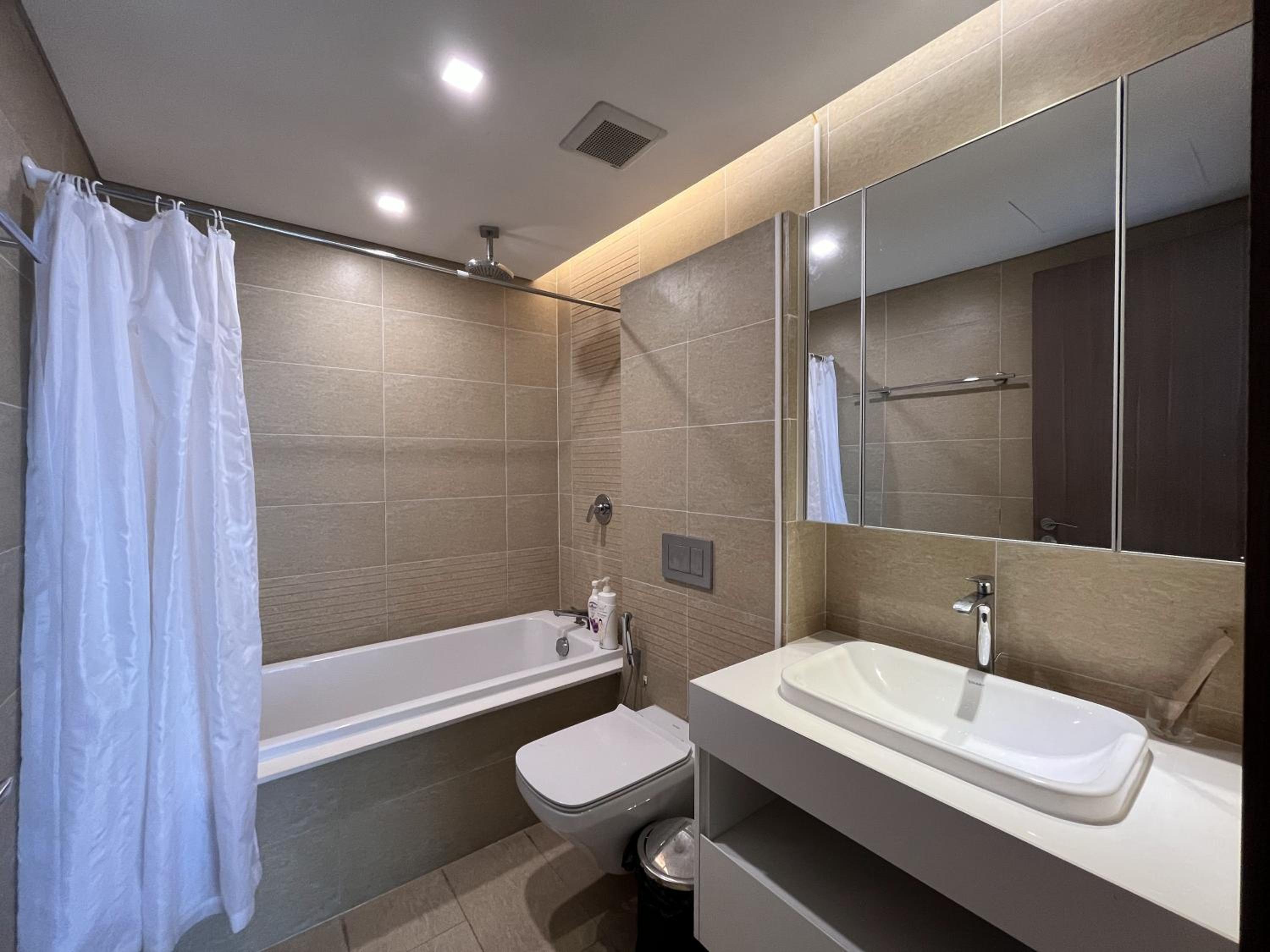 Vinhomes Metropolis Luxury Apartment 2 Br