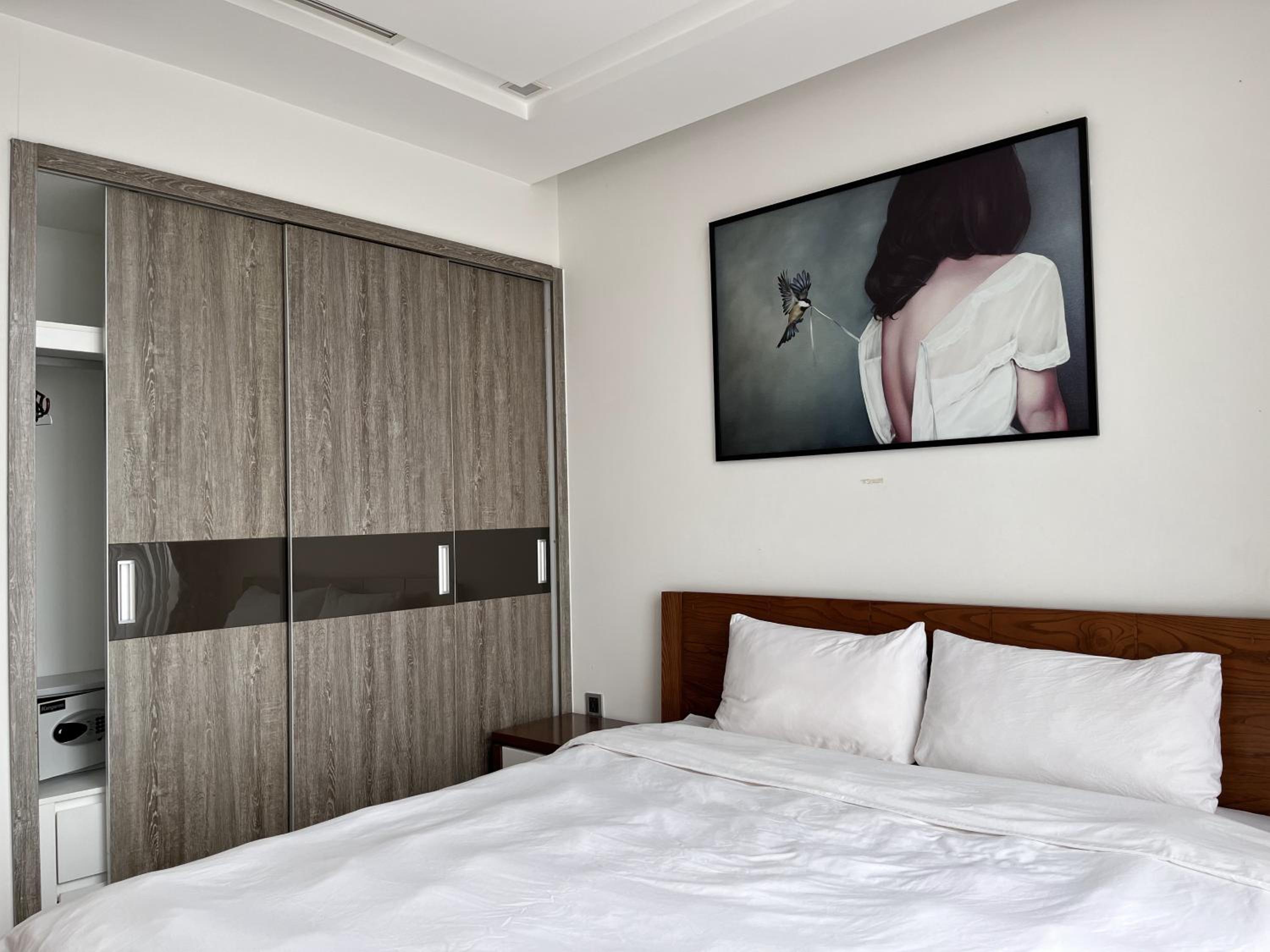 Vinhomes Metropolis Luxury Apartment 2 Br