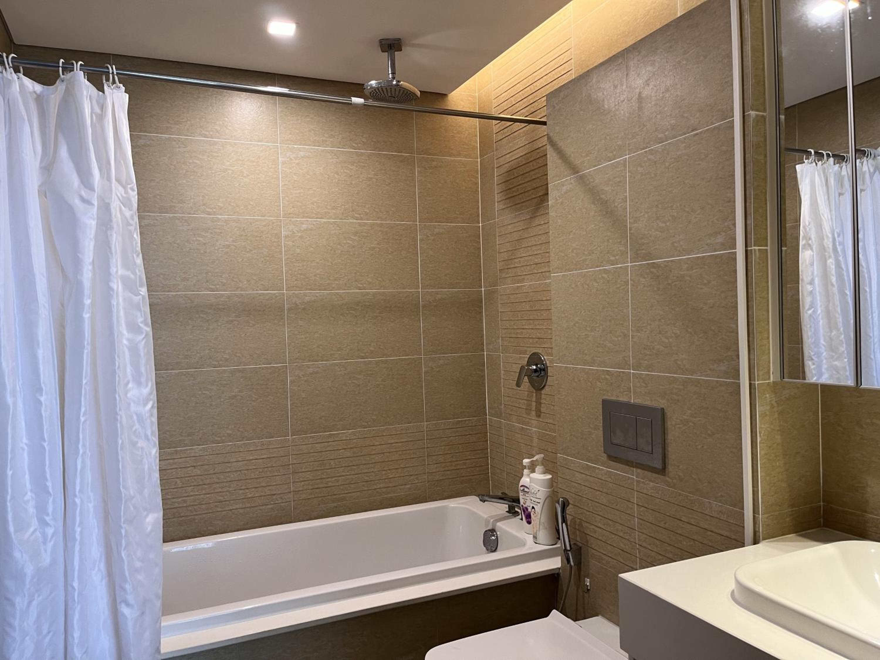 Vinhomes Metropolis Luxury Apartment 2 Br