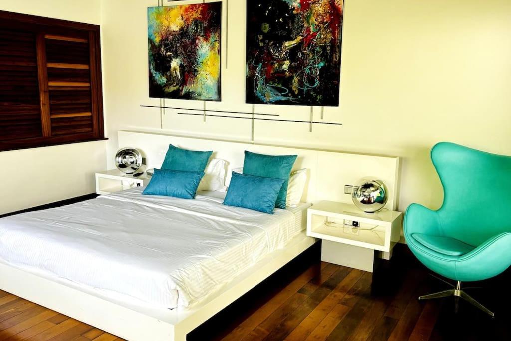 Villa Love