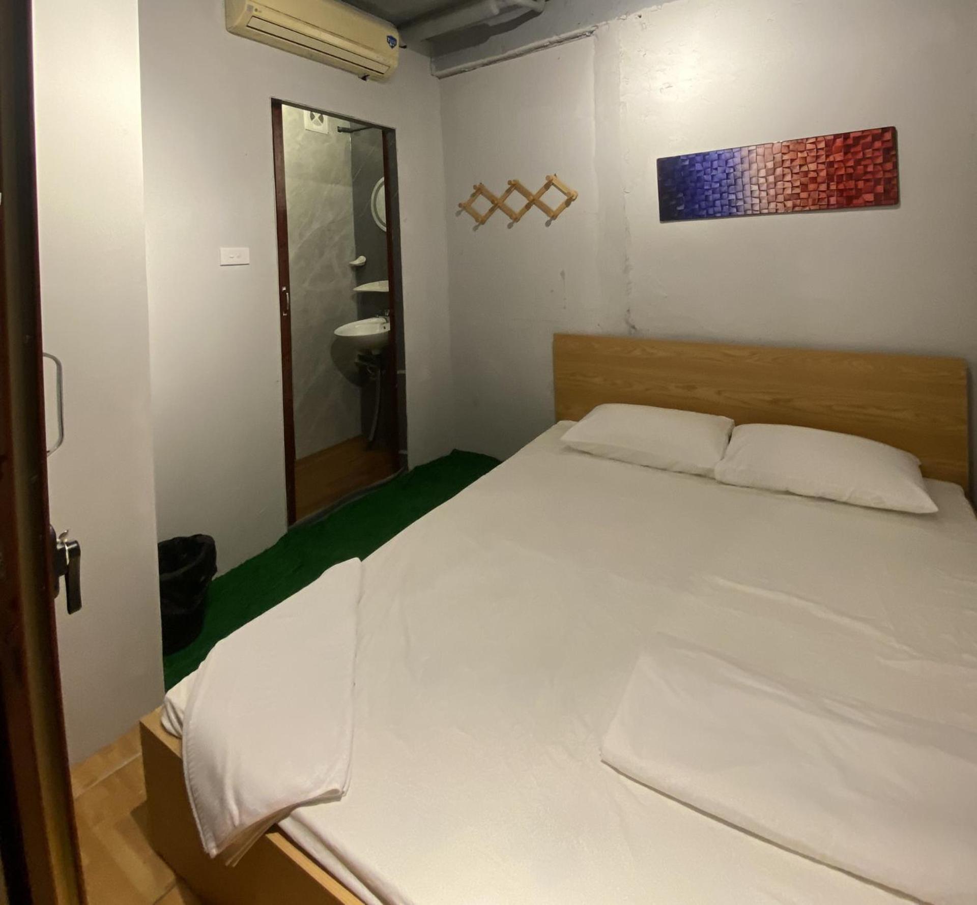 Ubuntu Hostel and Tour