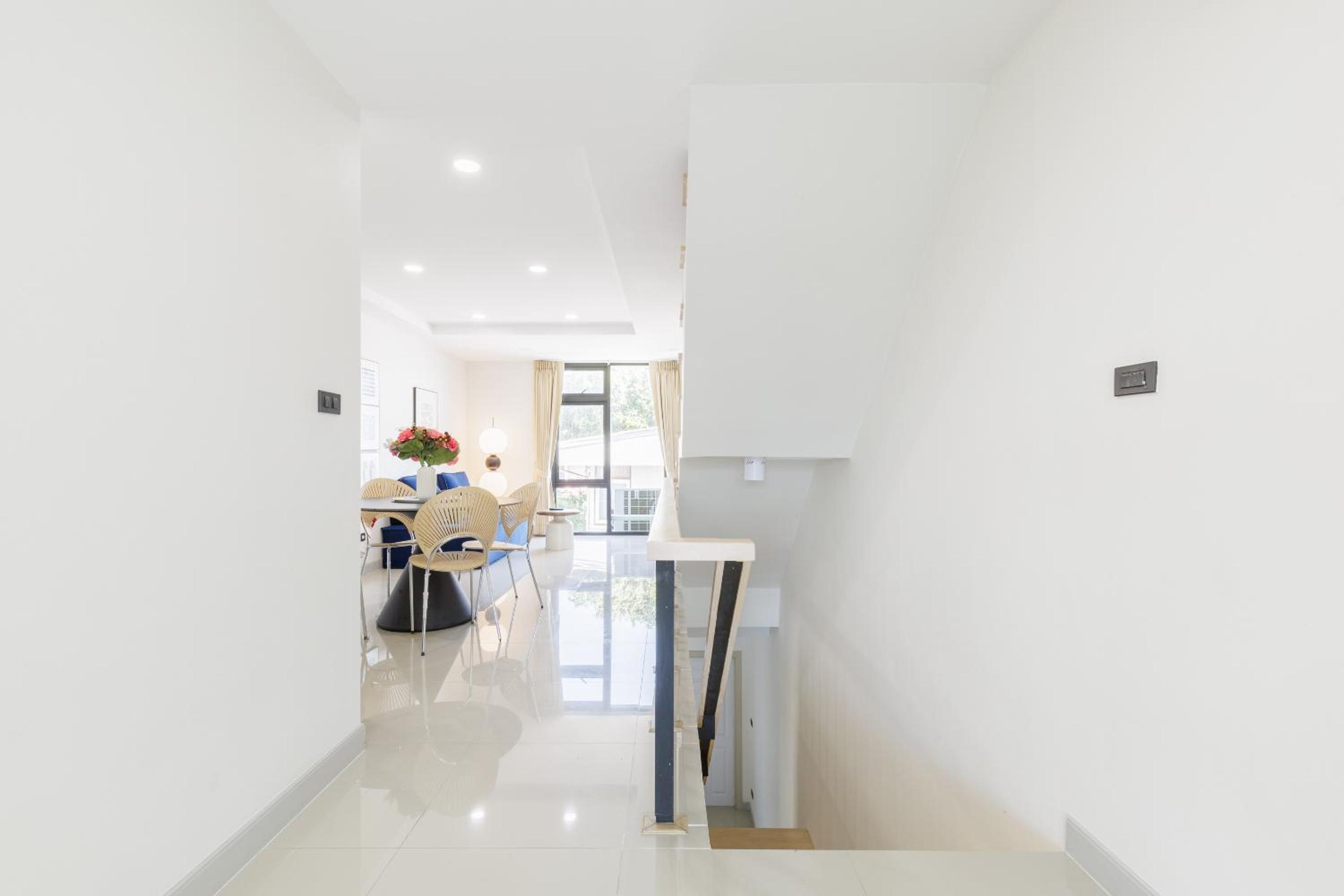 Advanced townhouses can accommodate 14 people, with high-speed Wi Fi and parking on Netflix