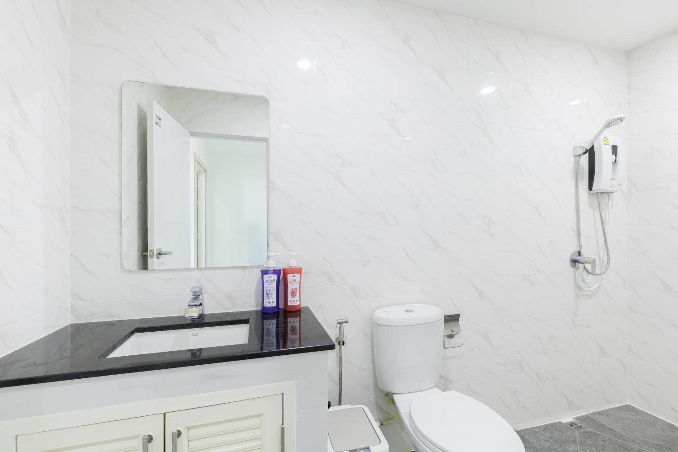 Advanced townhouses can accommodate 14 people, with high-speed Wi Fi and parking on Netflix