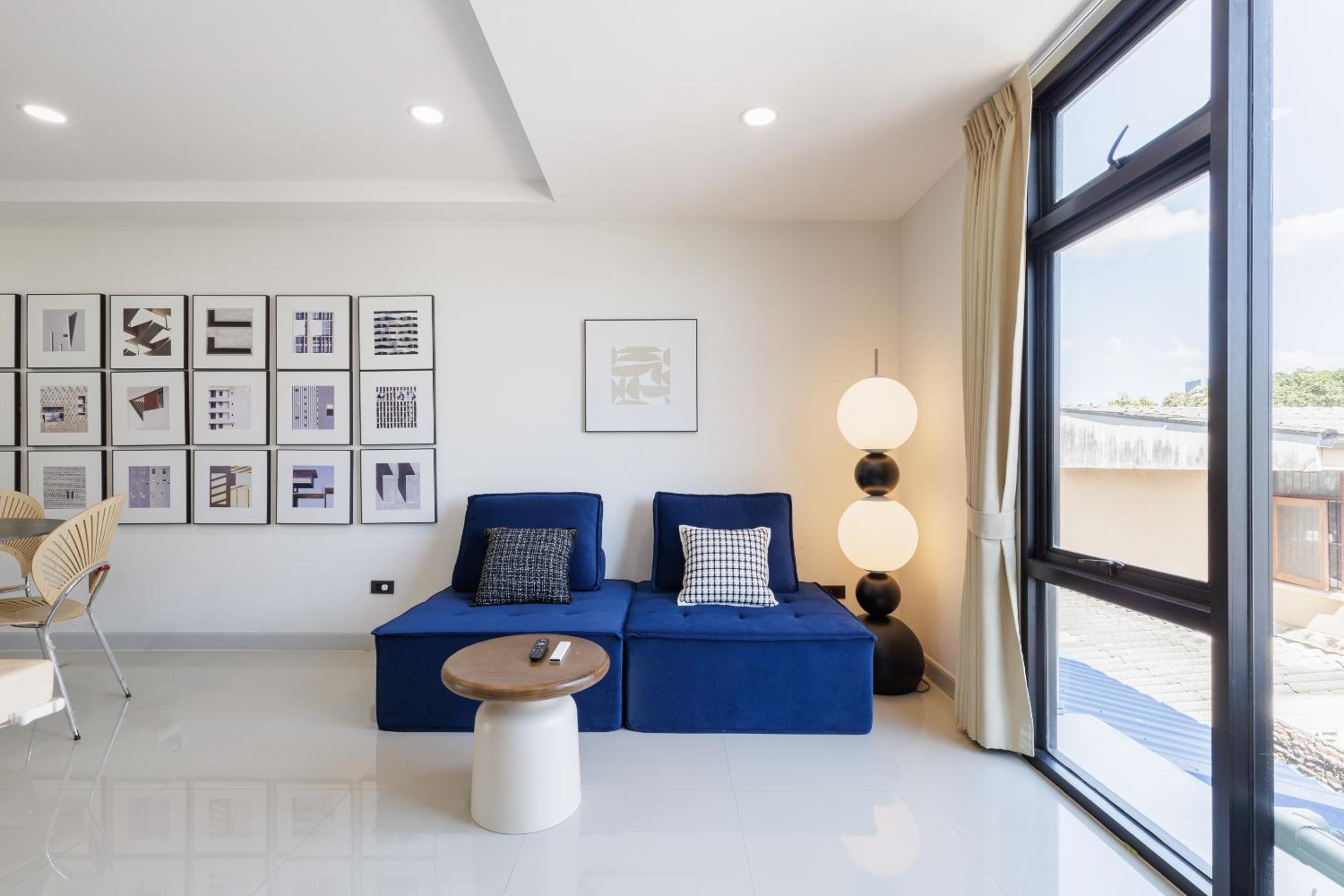Advanced townhouses can accommodate 14 people, with high-speed Wi Fi and parking on Netflix