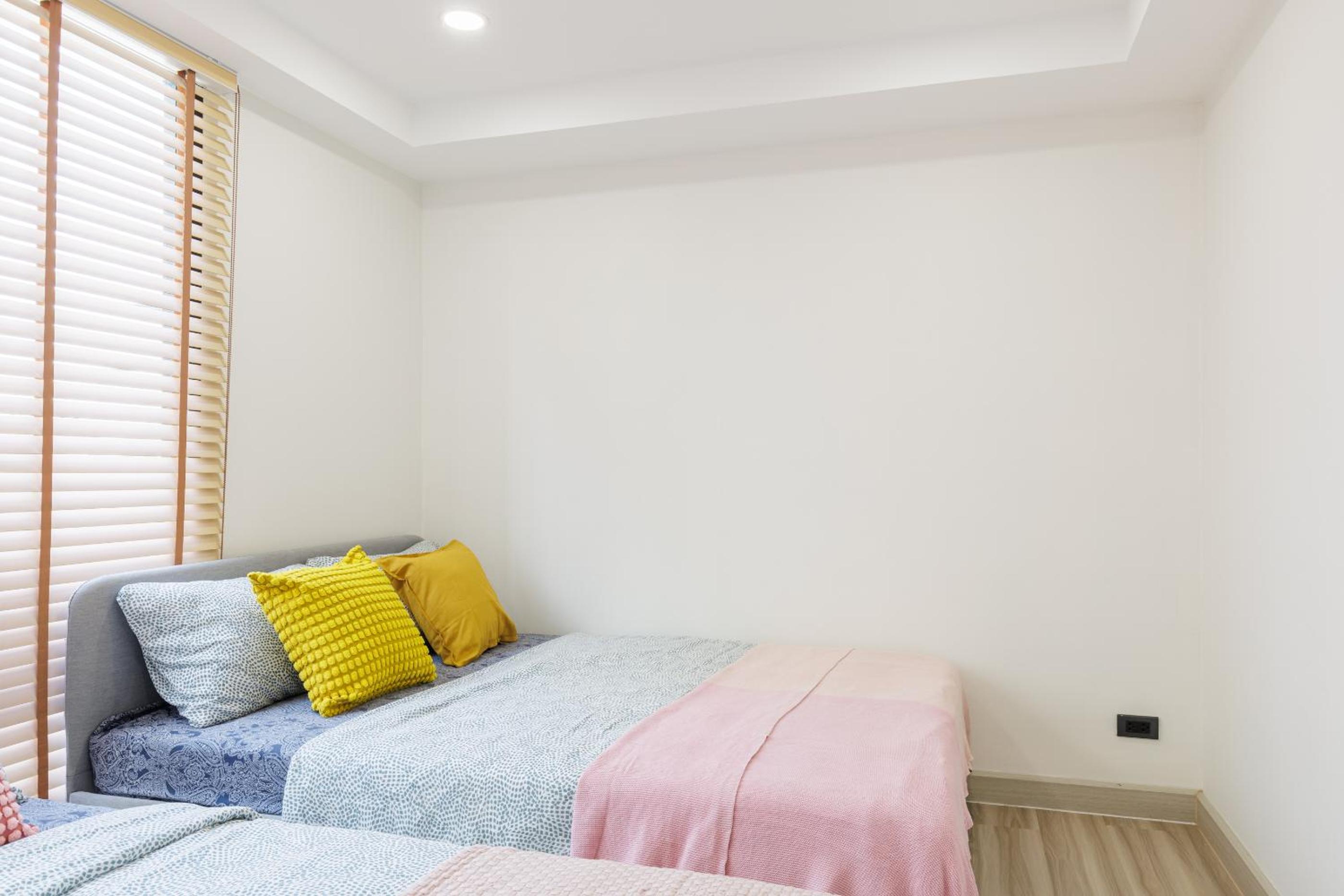 Advanced townhouses can accommodate 14 people, with high-speed Wi Fi and parking on Netflix