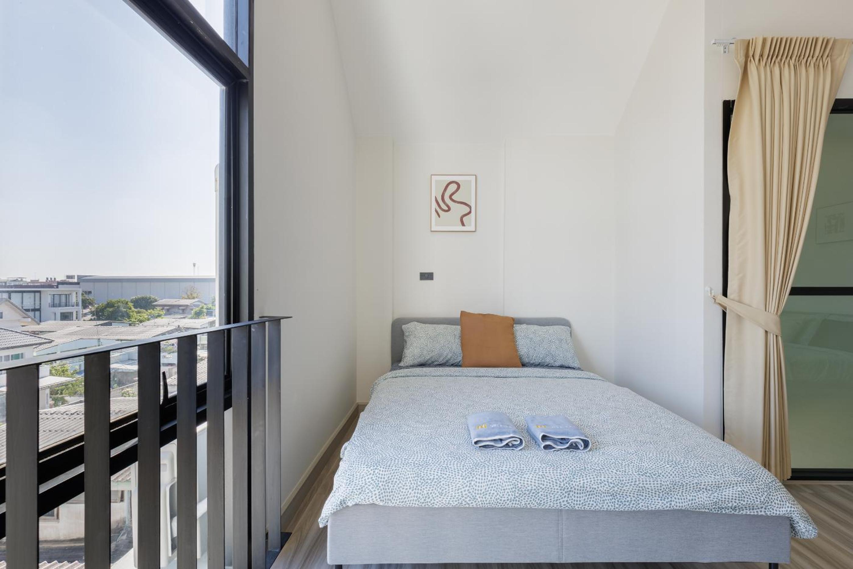 Advanced townhouses can accommodate 14 people, with high-speed Wi Fi and parking on Netflix