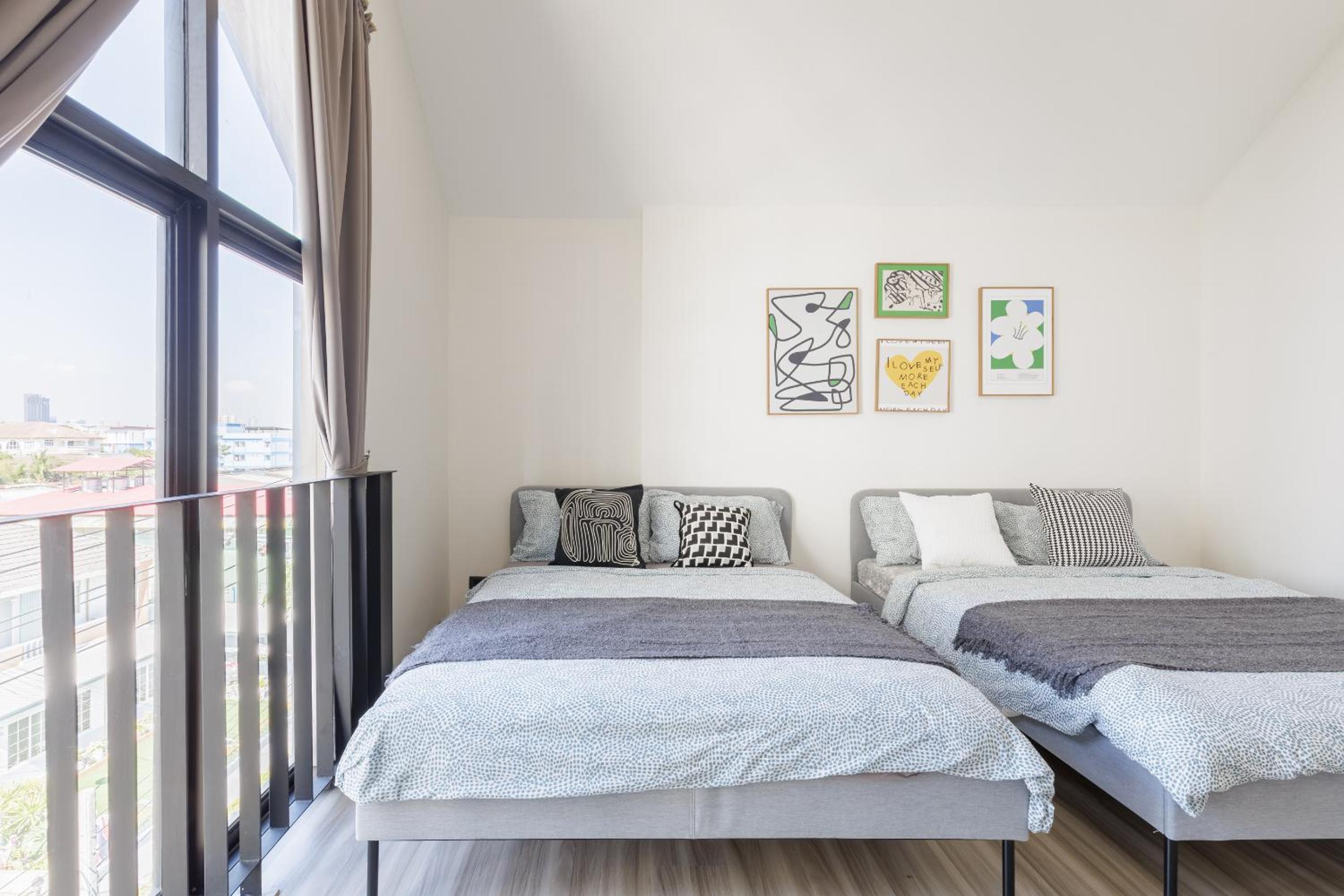 Advanced townhouses can accommodate 14 people, with high-speed Wi Fi and parking on Netflix
