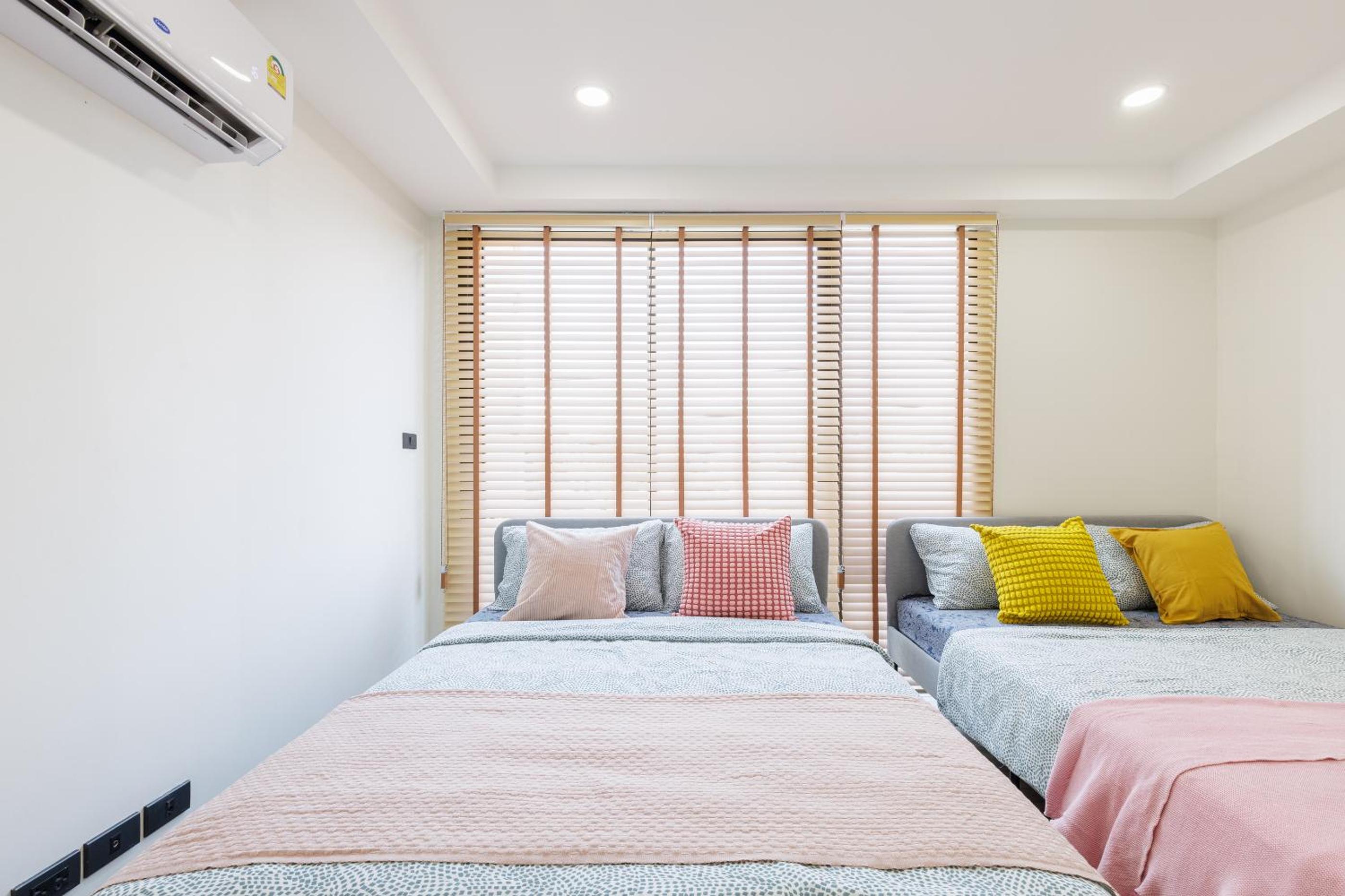 Advanced townhouses can accommodate 14 people, with high-speed Wi Fi and parking on Netflix
