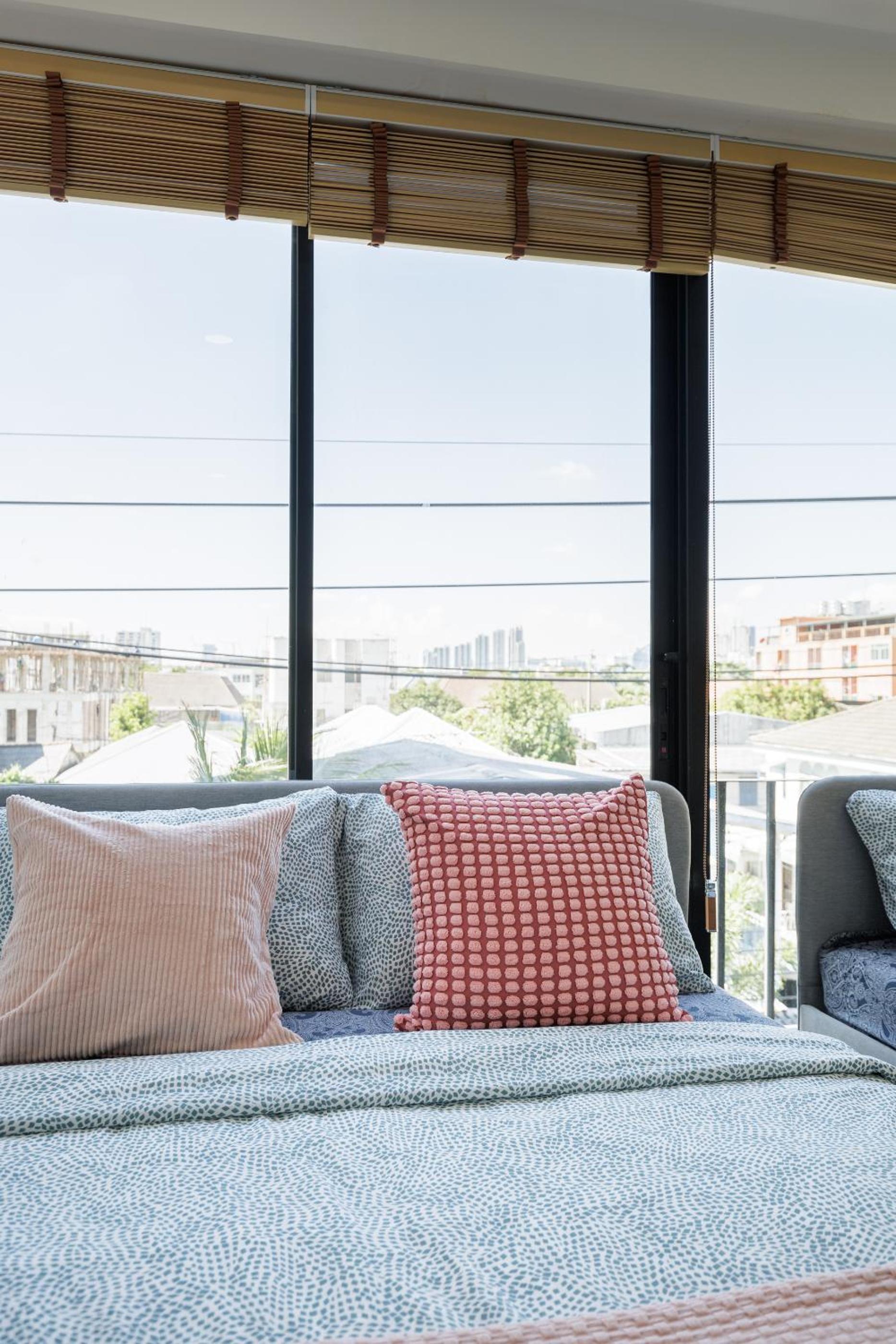 Advanced townhouses can accommodate 14 people, with high-speed Wi Fi and parking on Netflix