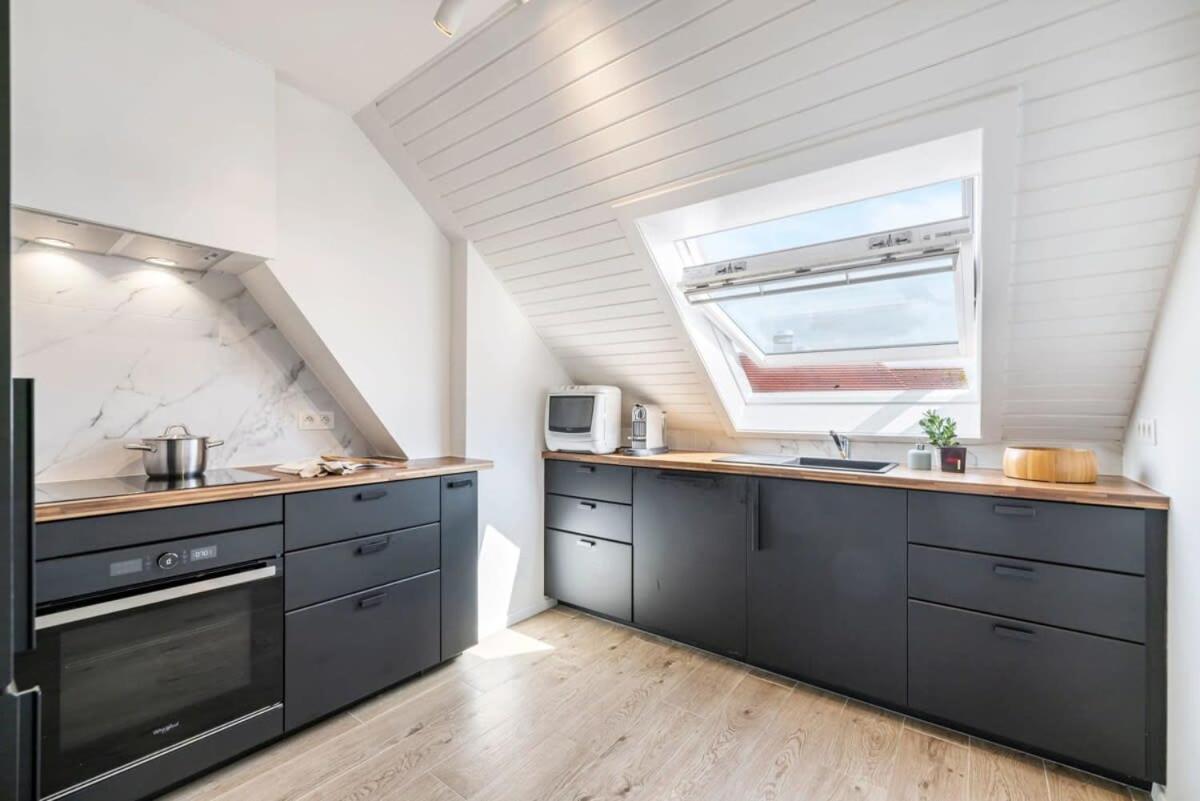 Huswell - Spacious duplex apartment in the center of Knokke