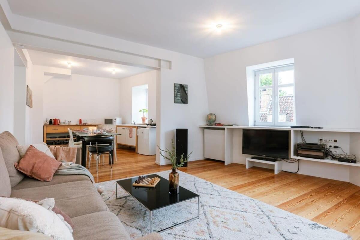 Huswell - Central 'The Crown' apartment in Ghent