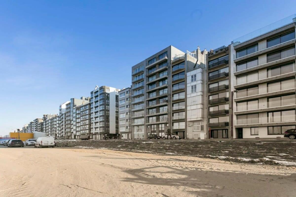 Sunny and comfortable 2 bedroom appartement with stunning Sea-view and 2 terraces