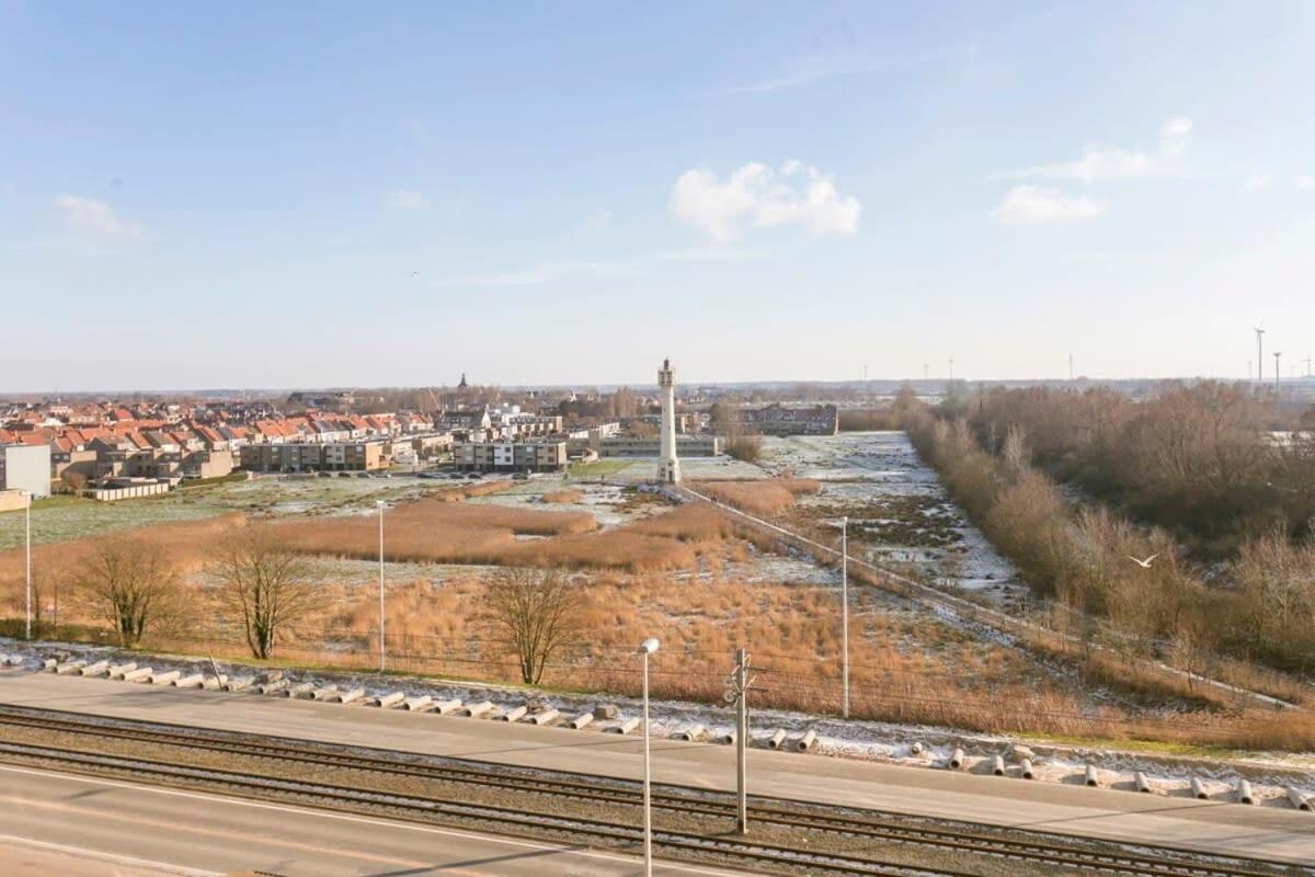 Sunny and comfortable 2 bedroom appartement with stunning Sea-view and 2 terraces