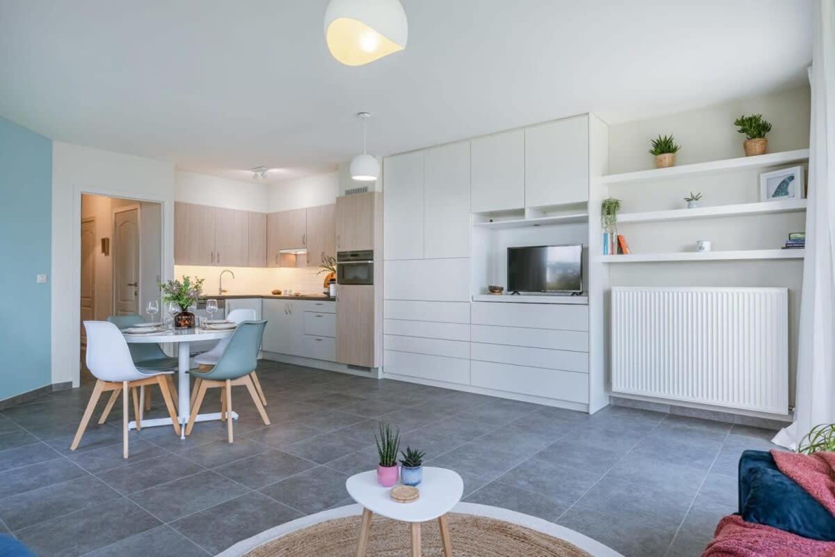 Bright apartment with large and sunny garden