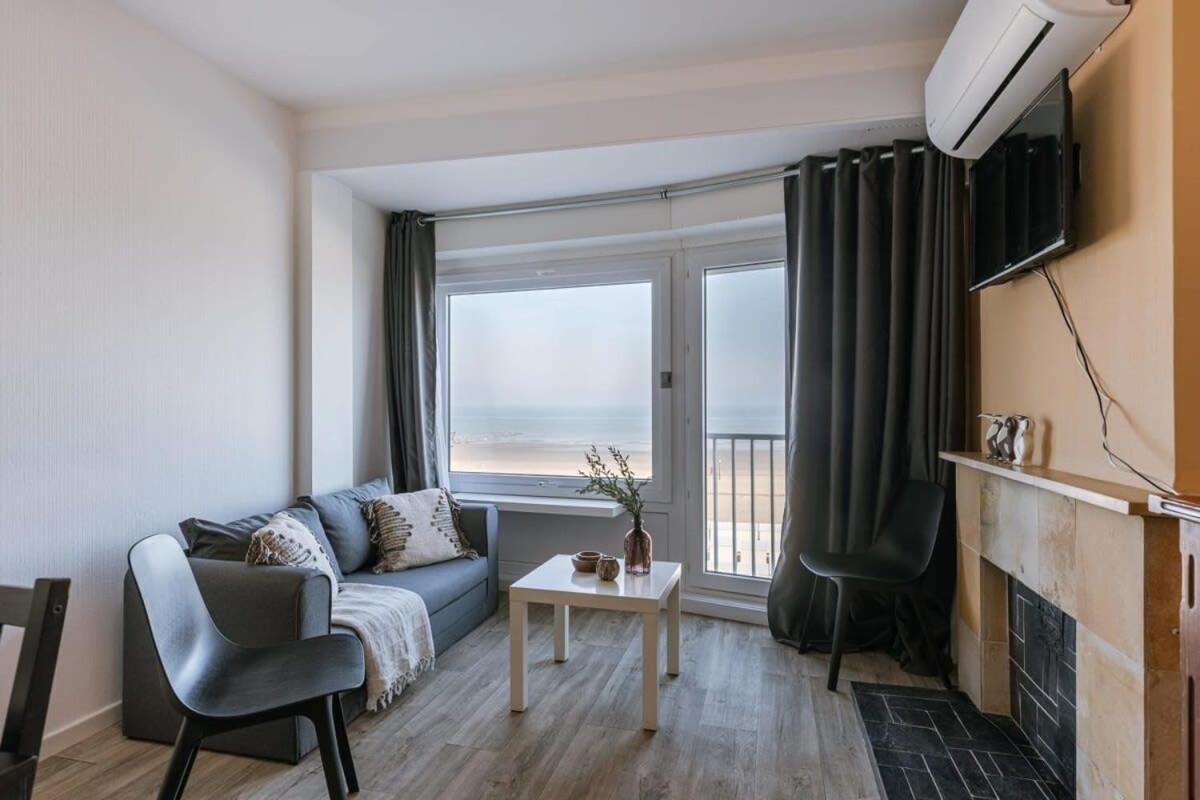 Pleasant apartment with frontal sea view