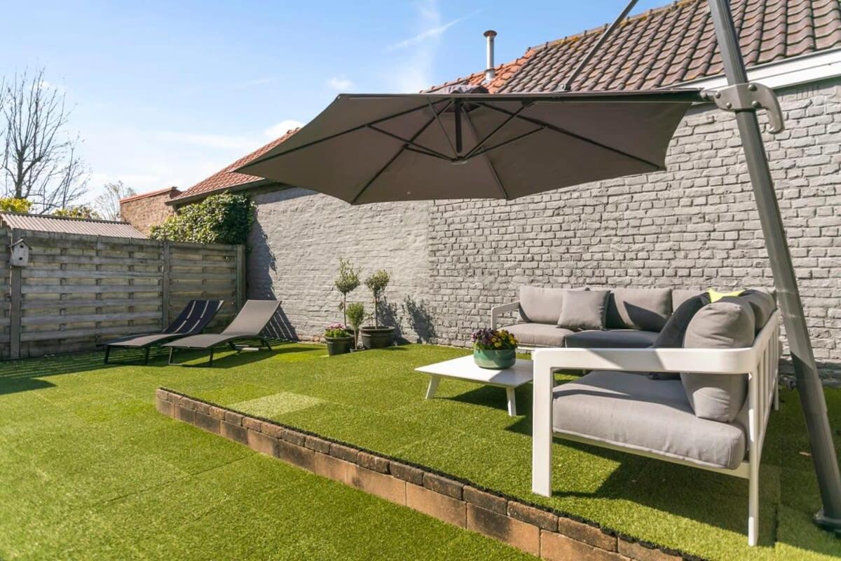 Casiola - Summer-house with sunny garden nearby beach
