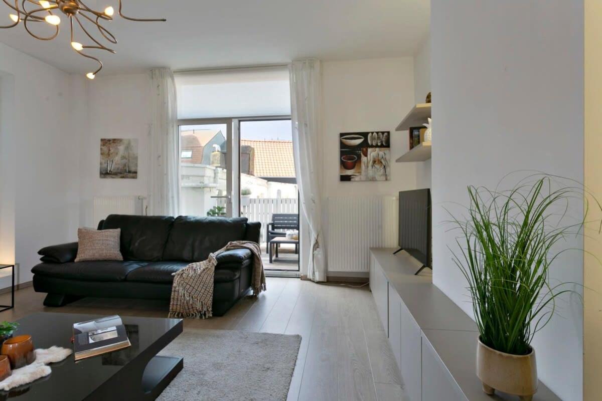Mimi's House - Authentic family home with terrace near the beach