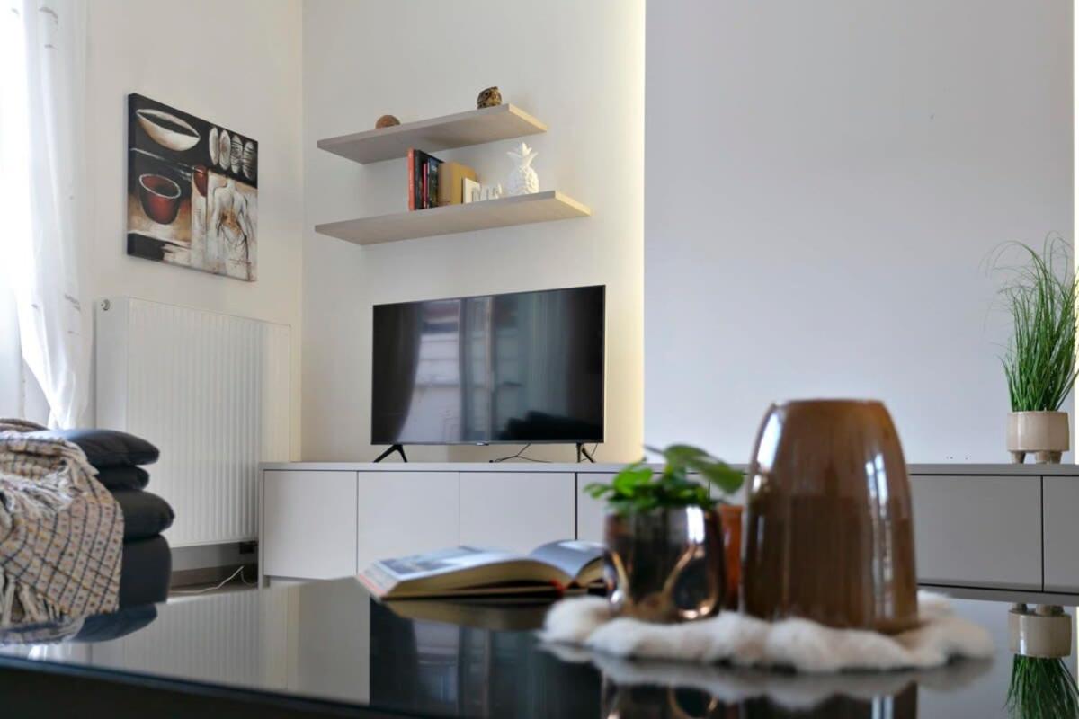 Mimi's House - Authentic family home with terrace near the beach