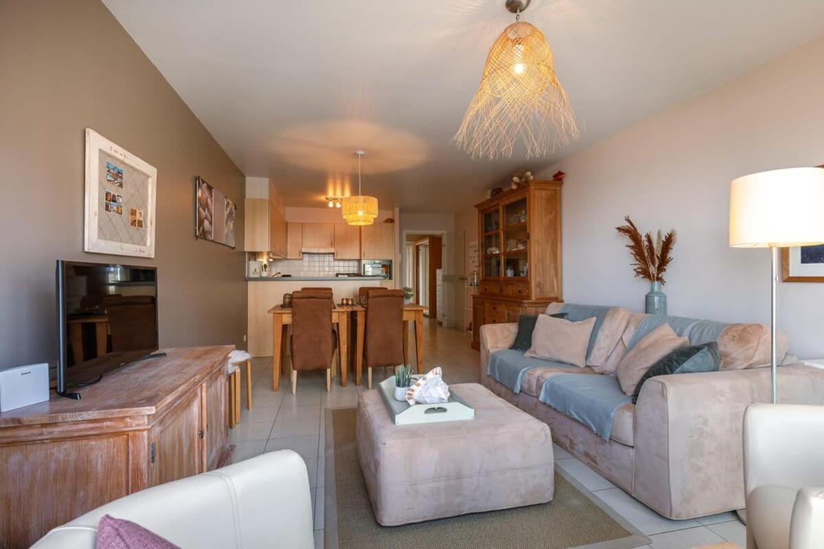 Huswell - Lovely apartment with lateral sea view