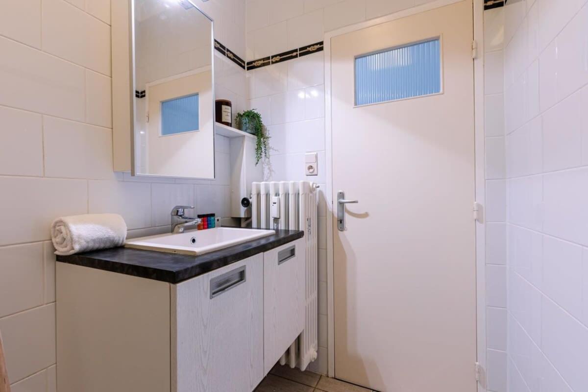 Casiola - Beautiful and spacious studio with side seaview