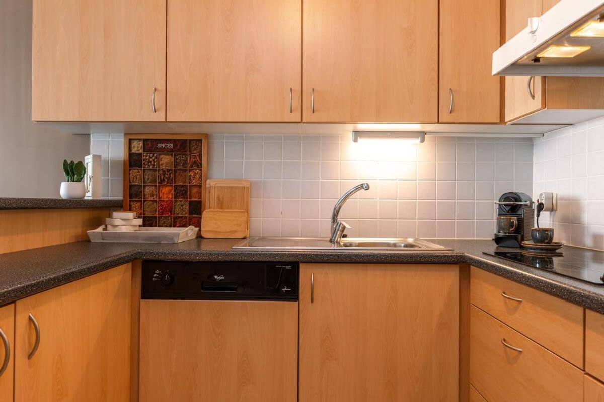 Huswell - Lovely apartment with lateral sea view