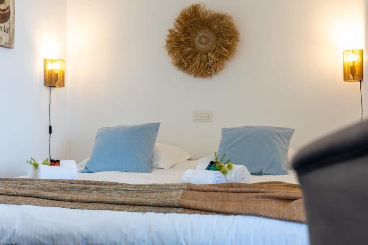 Casiola - Beautiful spacious studio with frontal sea view