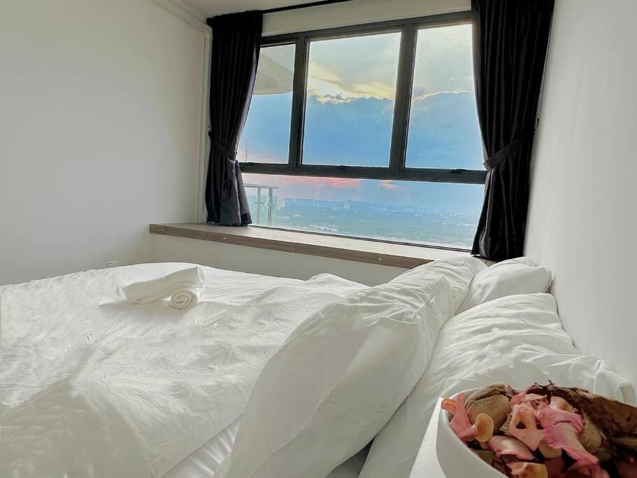 OceanVista Oasis: Seaview Haven 2 Bedroom【Netflix】