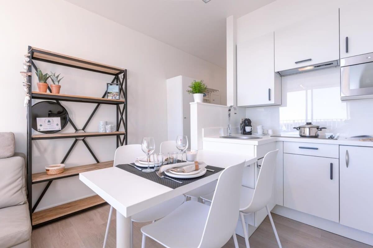 Huswell - Modern studio near the sea and beach