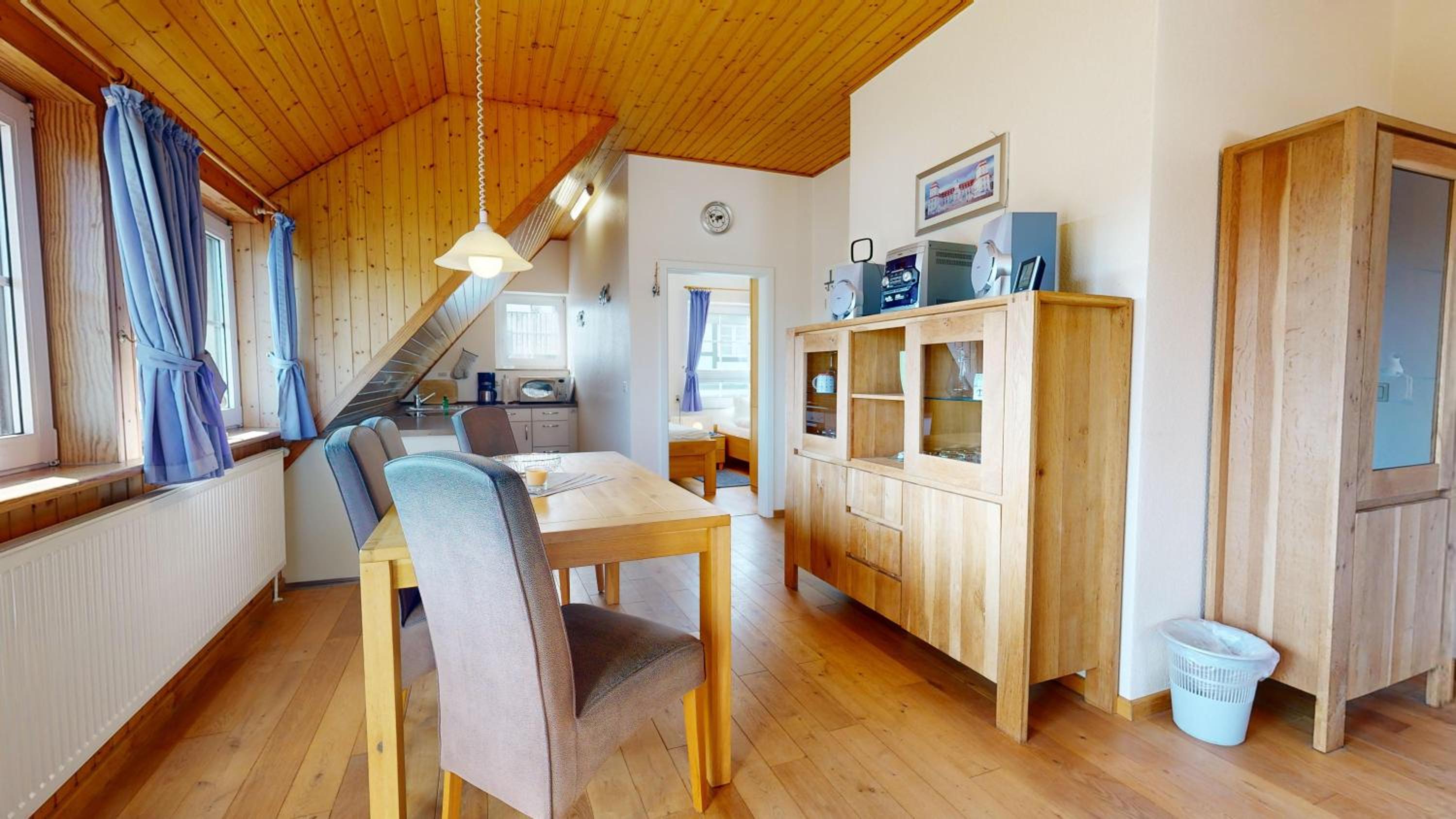 Ferienhaus Möwe, 2 Schlafzimmer, Balkon in Lancken Granitz