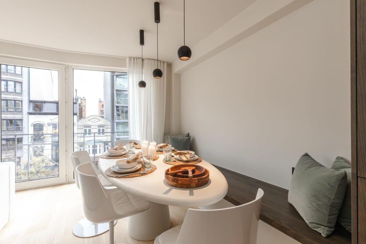 Huswell - Delux renovated apartment in the heart of Knokke view 4