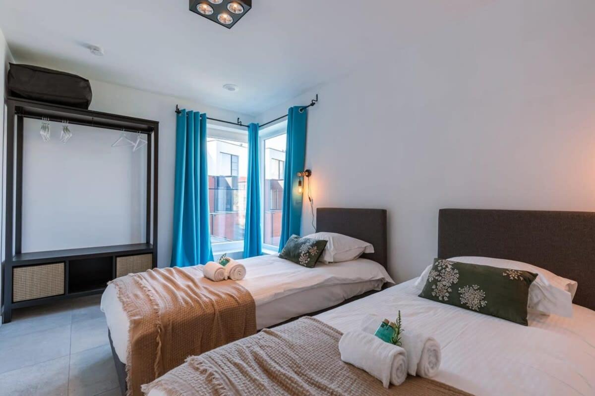 Family-Friendly House with sunny terrace and garden
