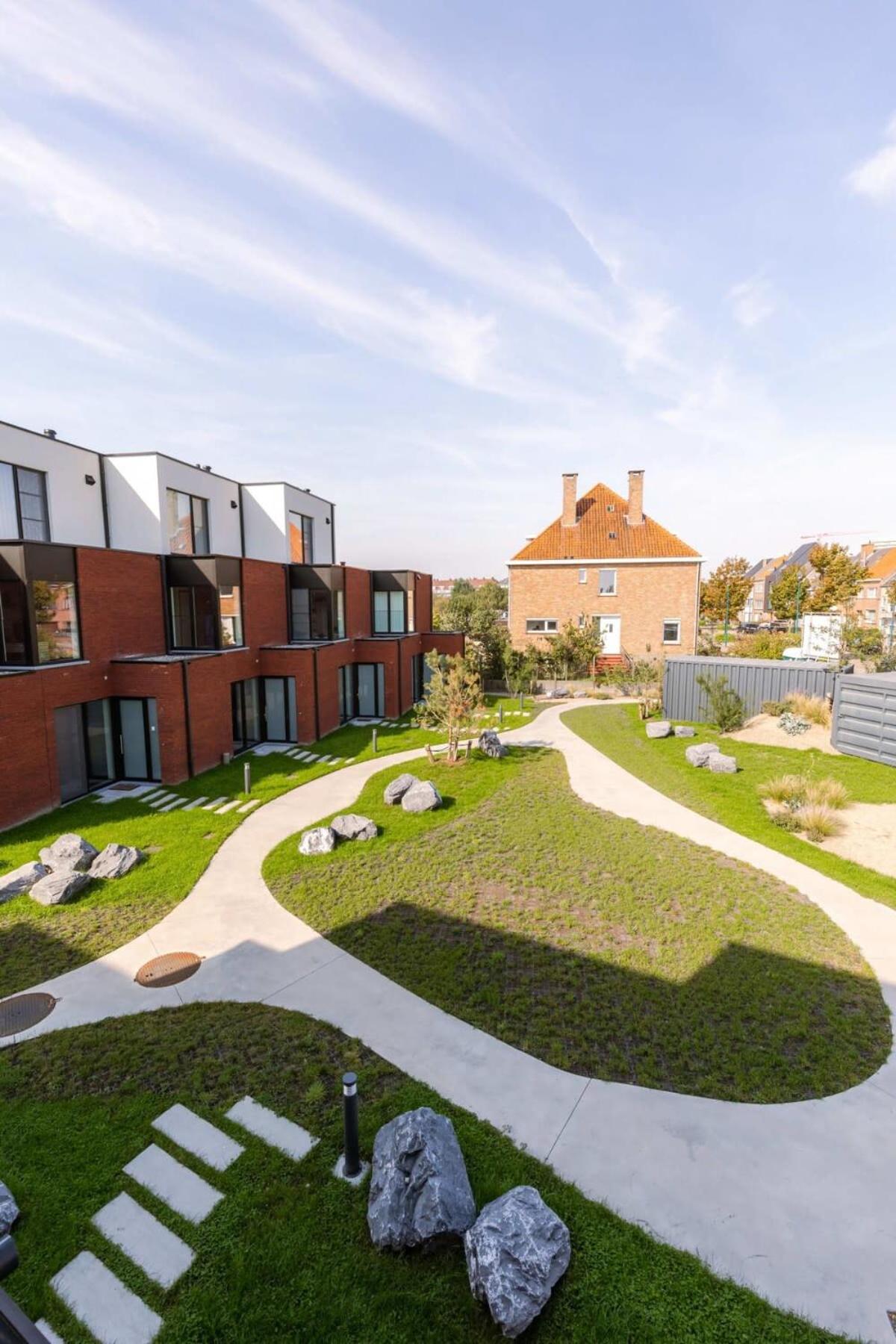 Family-Friendly House with sunny terrace and garden