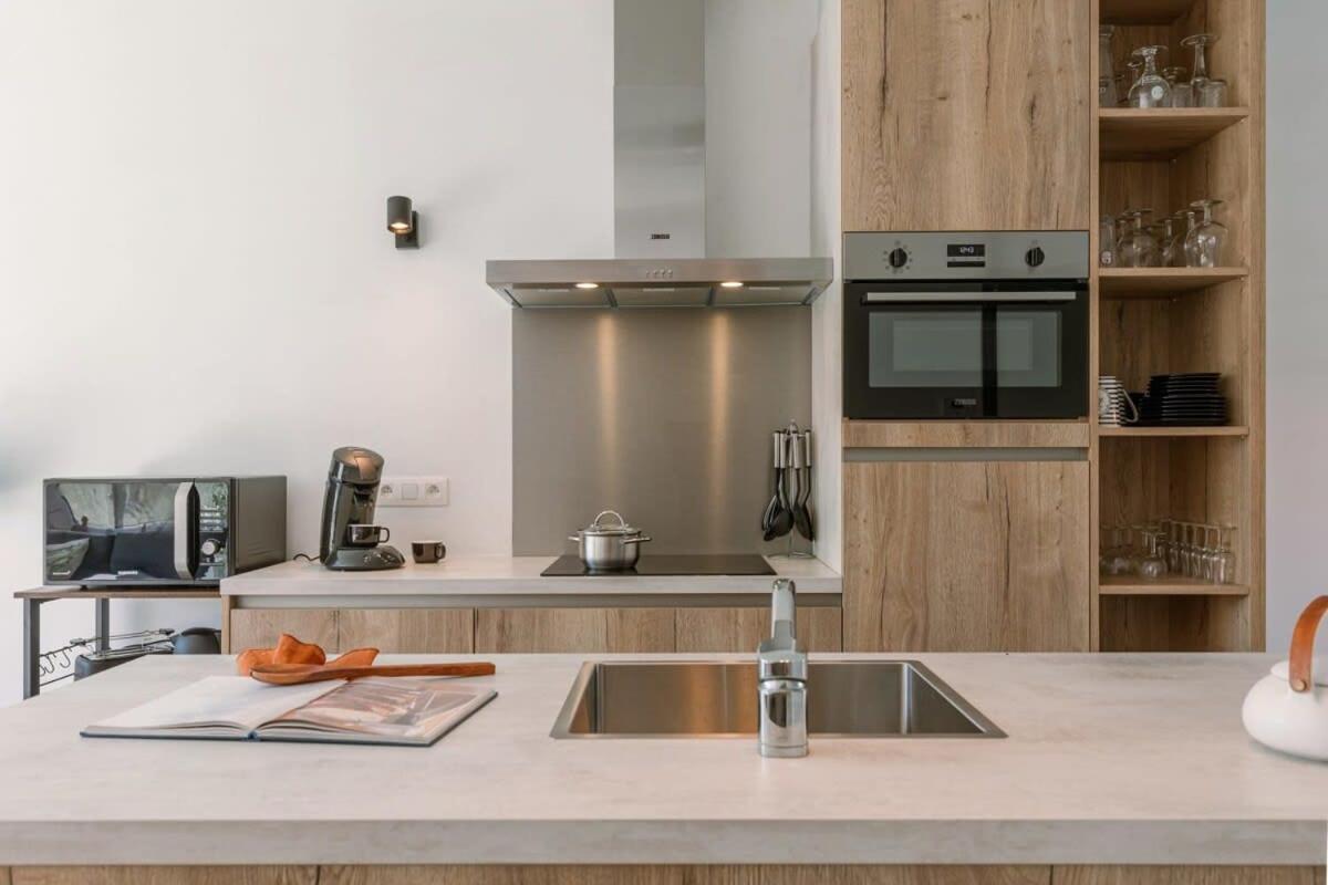 Family-Friendly House with sunny terrace and garden