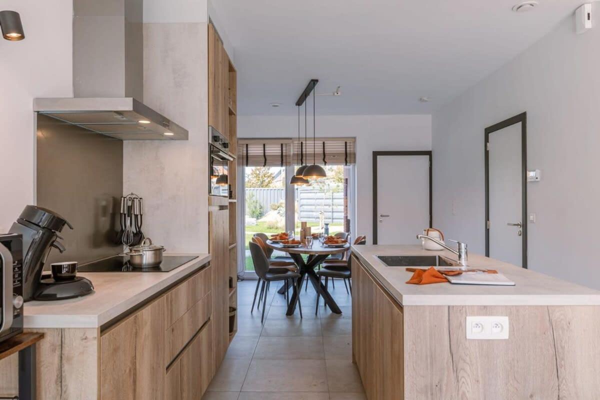 Family-Friendly House with sunny terrace and garden